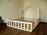 Woodhist Floor házikó ágy